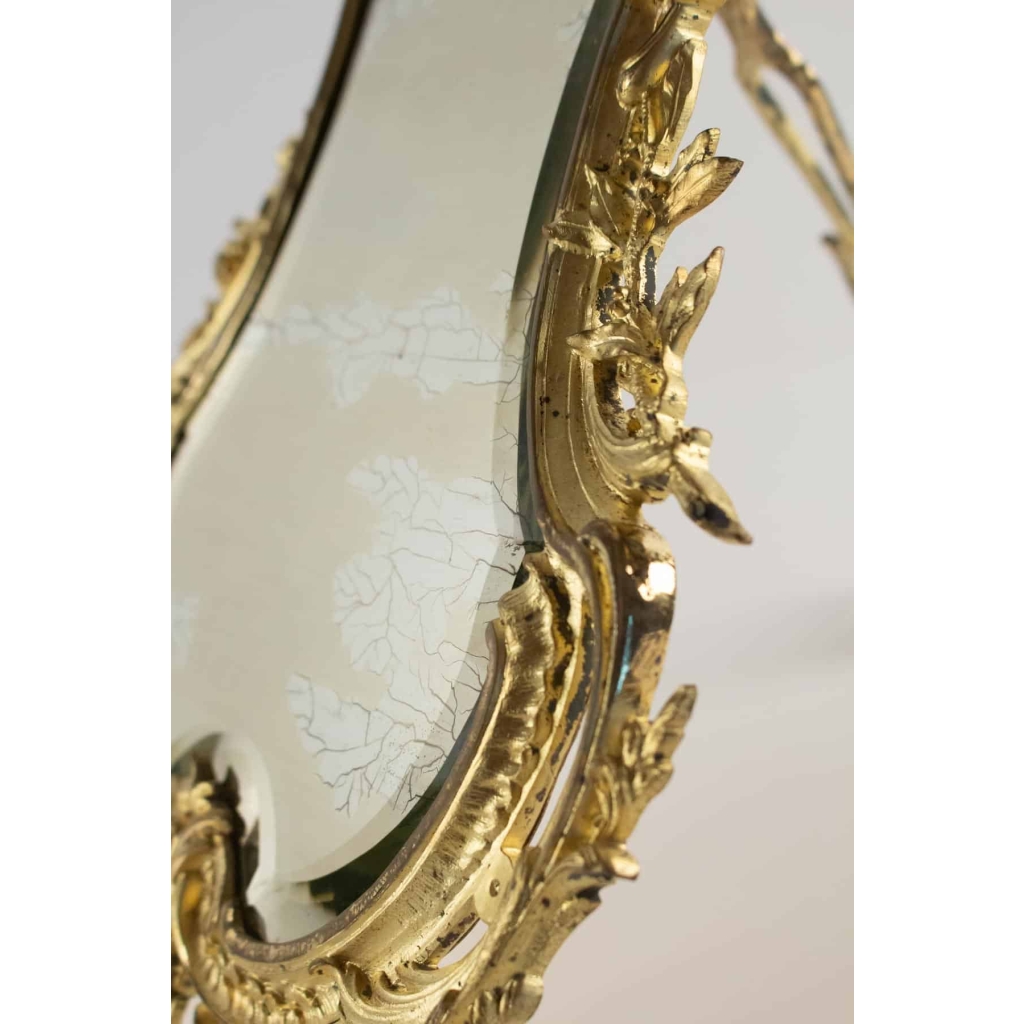 Miroir De Table En Bronze Doré d’Origine, d’époque Napoléon III, Style Louis XV, 19ème Siècle | Biron Miroir De Table En Bronze Doré d'Origine, d'époque Napoléon III, Style Louis XV, 19ème Siècle
