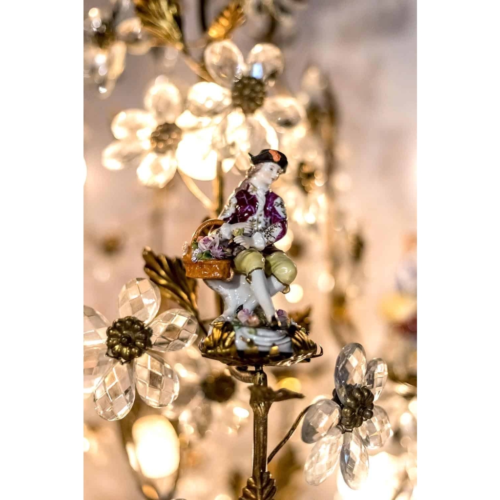 Capodimonte, Lustre cage en porcelaine et pampilles de cristal, vers 1900 | Biron Capodimonte, Lustre cage en porcelaine et pampilles de cristal, vers 1900