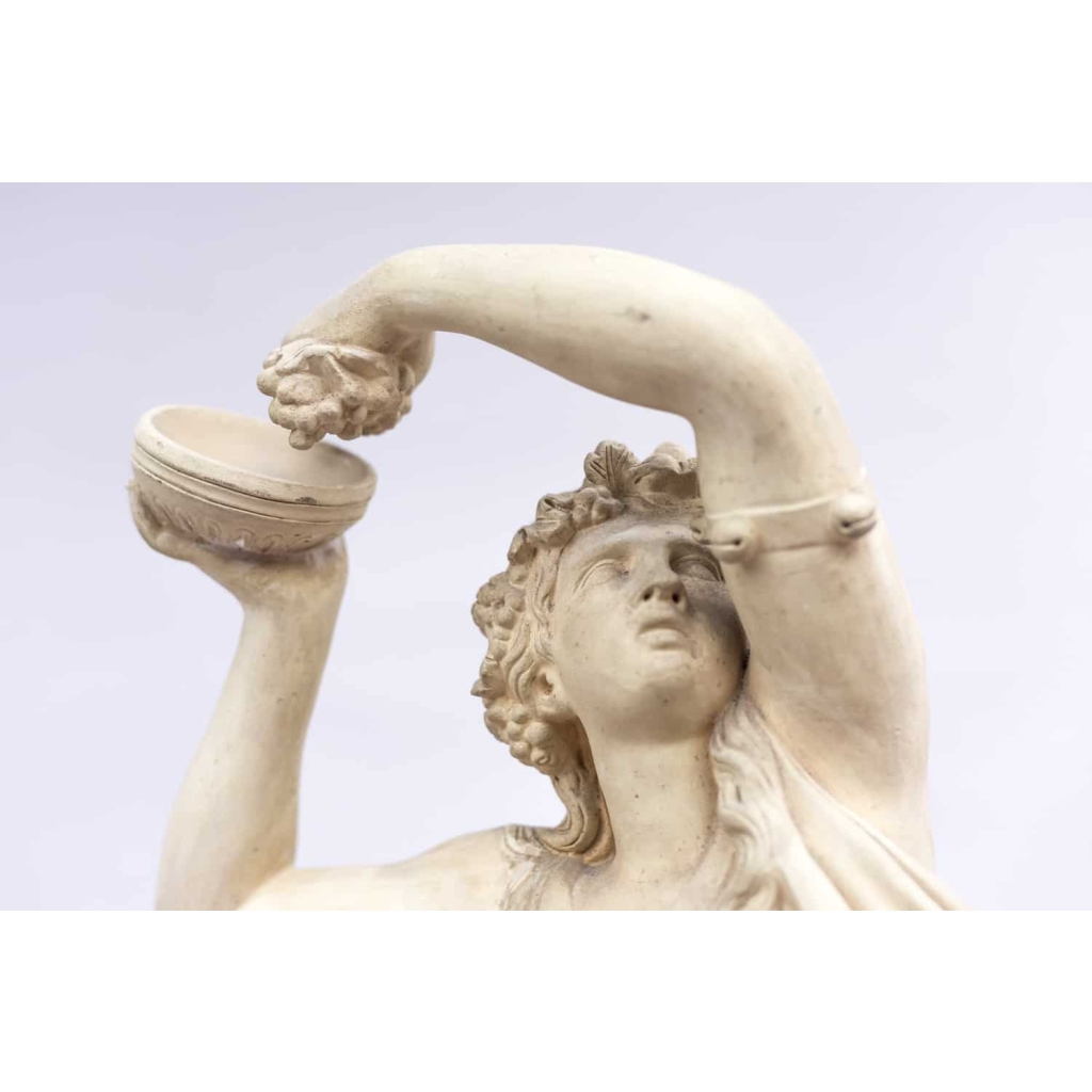 Paire de nymphes sculptées en terre cuite, 1880-1905 | Biron Paire de nymphes sculptées en terre cuite, 1880-1905