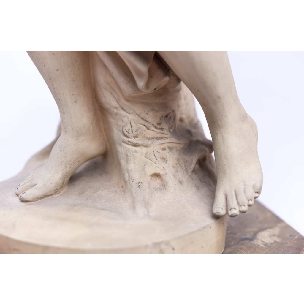 Paire de nymphes sculptées en terre cuite, 1880-1905 | Biron Paire de nymphes sculptées en terre cuite, 1880-1905