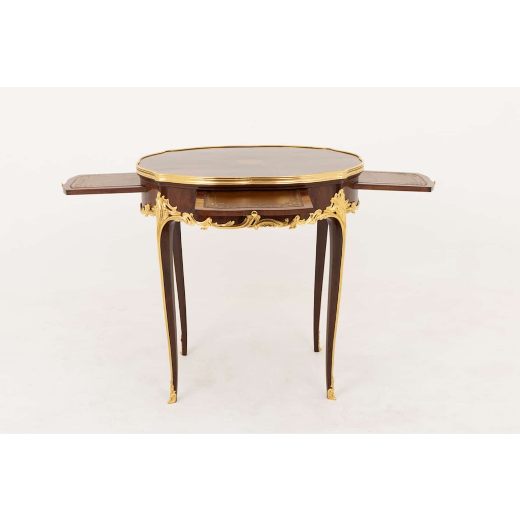 Table bouillotte de style Louis XV en bois de violette, fin XIXe siècle