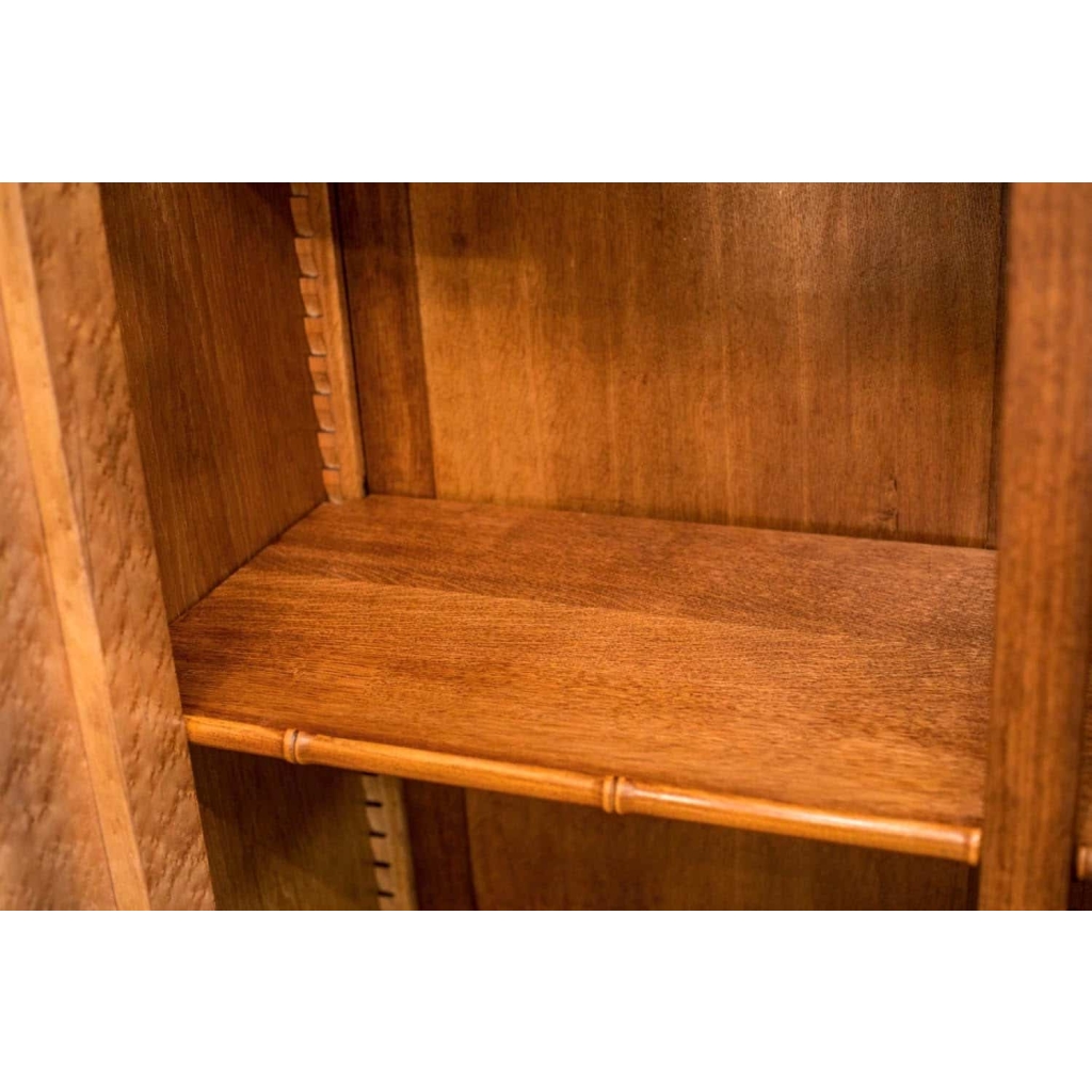 Perret et Vibert, Armoire japonisante style bambou à décor de laque, vers 1880