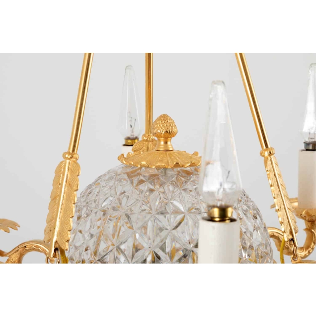 Suspension de style Empire en cristal et bronze doré, vers 1950 | Biron Suspension de style Empire en cristal et bronze doré, vers 1950
