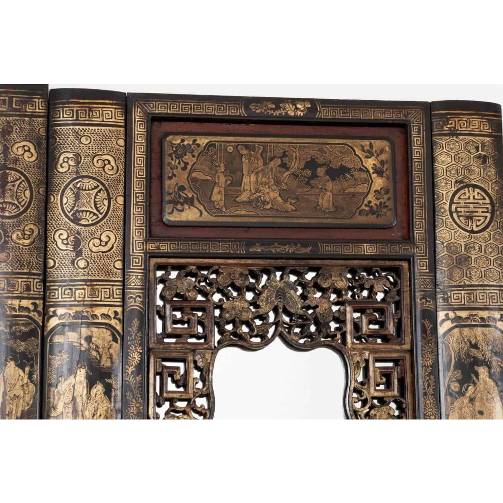 Paire de portes en laque brune à décor chinoisant rouge et or, XIXe siècle 3