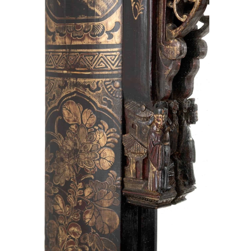 Paire de portes en laque brune à décor chinoisant rouge et or, XIXe siècle 6