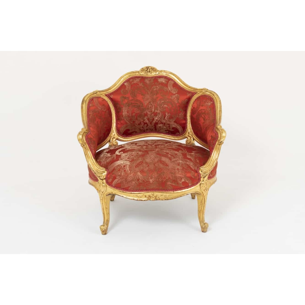 Paire de bergères basses de style Louis XV en bois doré, vers 1880 | Biron Paire de bergères basses de style Louis XV en bois doré, vers 1880