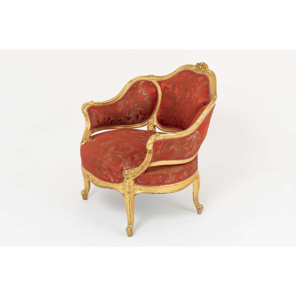 Paire de bergères basses de style Louis XV en bois doré, vers 1880 | Biron Paire de bergères basses de style Louis XV en bois doré, vers 1880