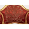 Paire de bergères basses de style Louis XV en bois doré, vers 1880 | Biron Paire de bergères basses de style Louis XV en bois doré, vers 1880
