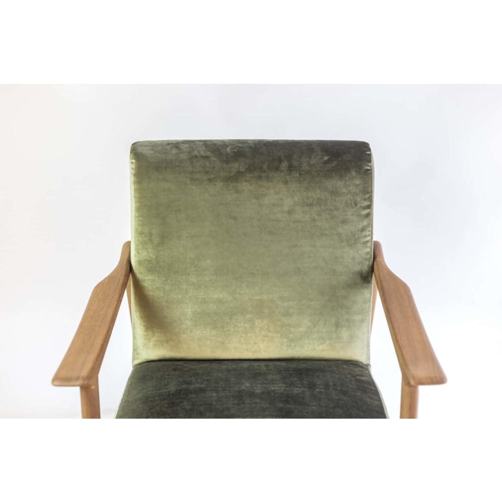 Arne Hovmand Olsen, Paire de fauteuils scandinaves teck et velours, vers 1970