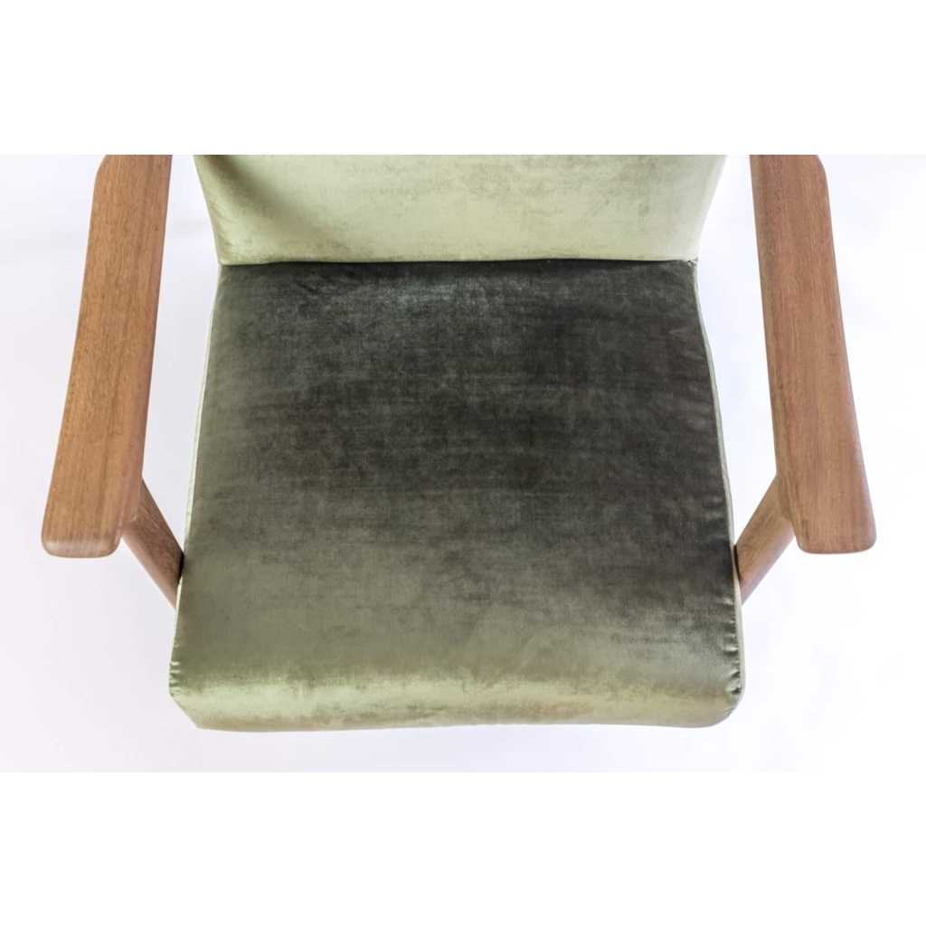 Arne Hovmand Olsen, Paire de fauteuils scandinaves teck et velours, vers 1970