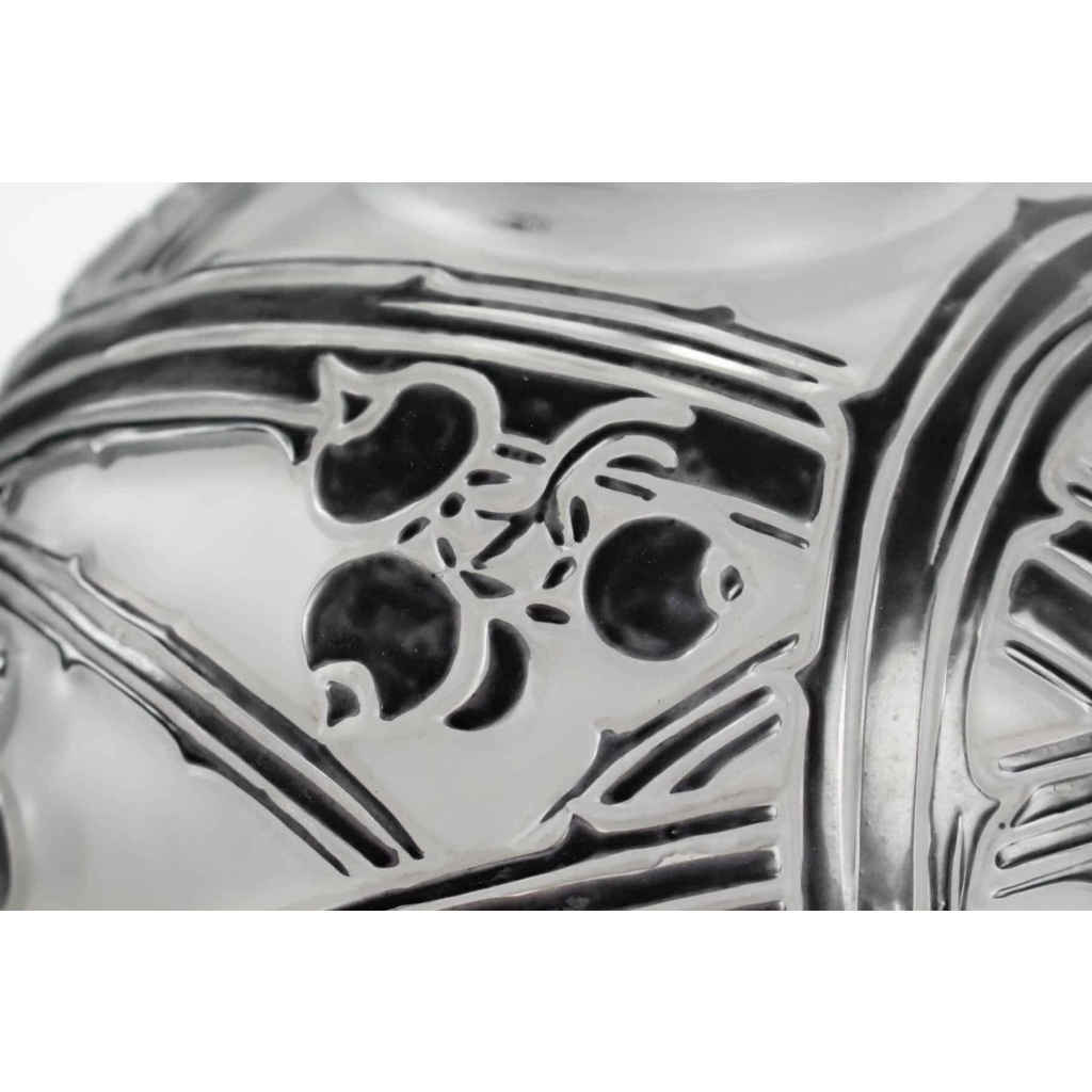 René Lalique Vase « Baies » Emaillé Noir | Biron René Lalique Vase "Baies" Emaillé Noir