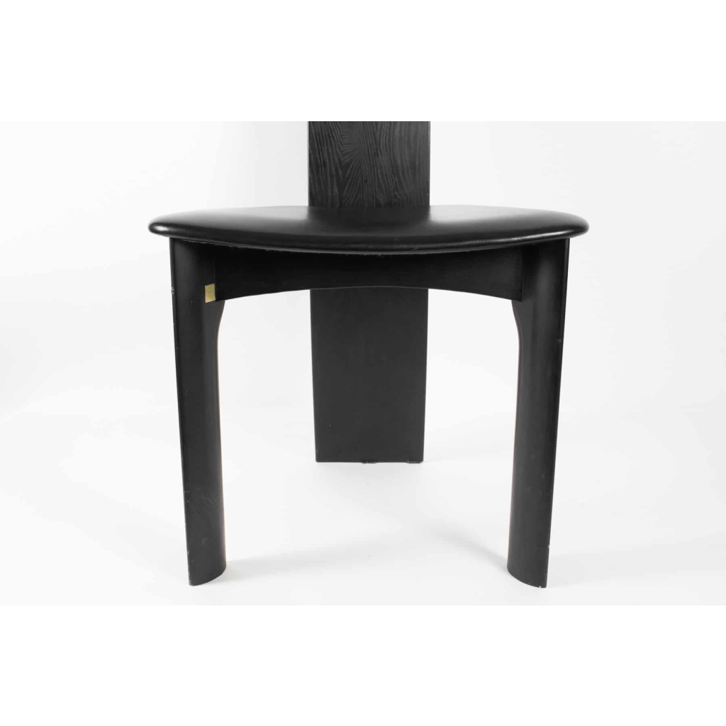 Suite De 8 Chaises En Chêne Laqué Noir
