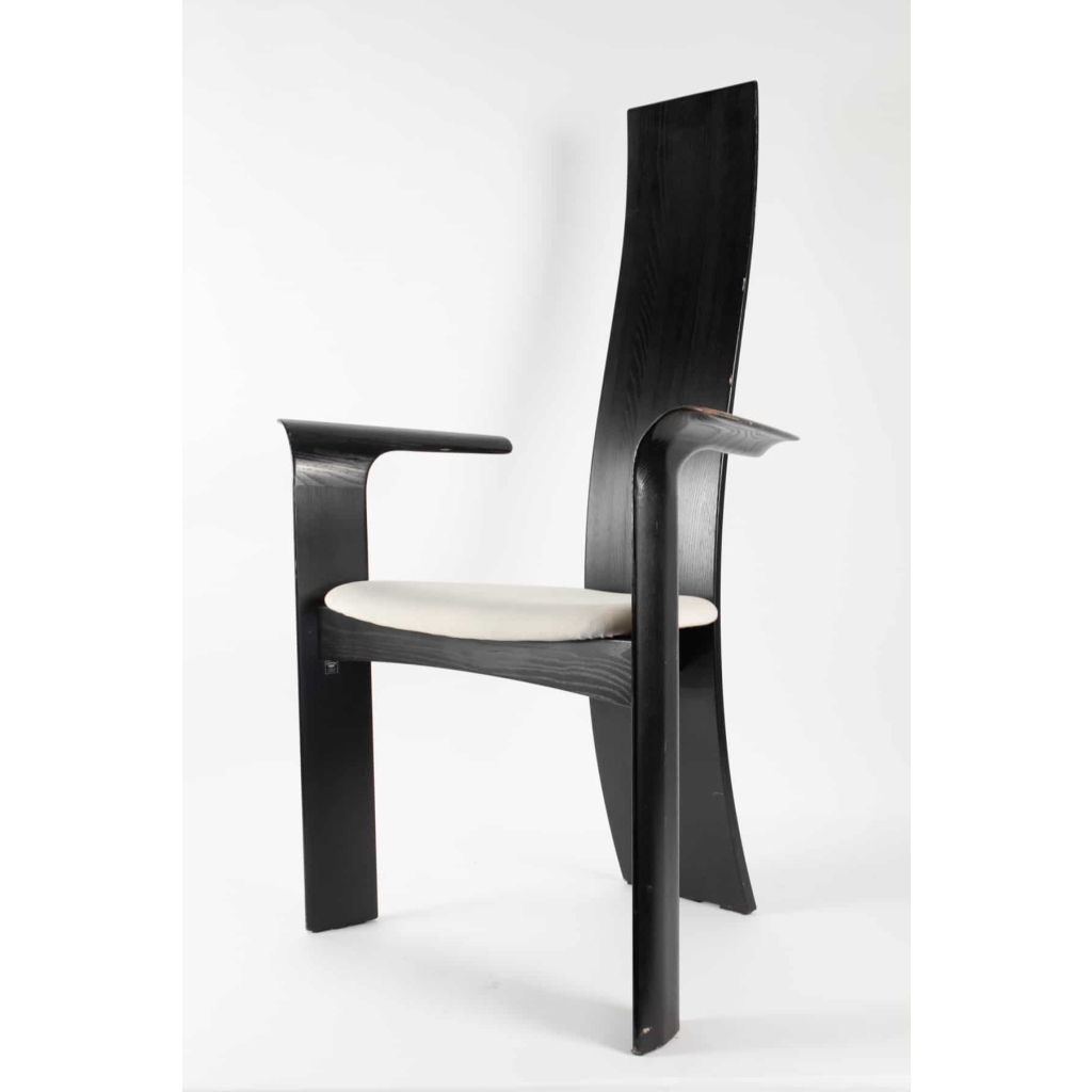 Suite De 8 Chaises En Chêne Laqué Noir
