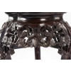 Selette Tripode, Antiquité En Bois De Fer à Décor De Fleurs De Cerisier, Chine | Biron Selette Tripode, Antiquité En Bois De Fer à Décor De Fleurs De Cerisier, Chine