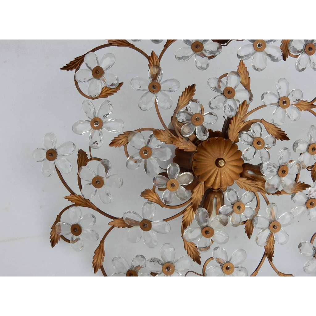 1970′ Plafonnier ou Applique à Décor de Fleurs et Feuilles en Métal Doré Style Maison Bagués Feuilles en Verre | Biron 1970' Plafonnier ou Applique à Décor de Fleurs et Feuilles en Métal Doré Style Maison Bagués Feuilles en Verre