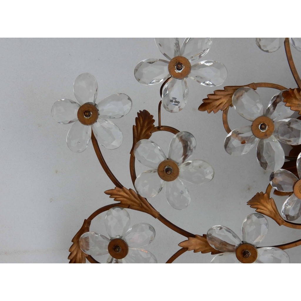 1970′ Plafonnier ou Applique à Décor de Fleurs et Feuilles en Métal Doré Style Maison Bagués Feuilles en Verre | Biron 1970' Plafonnier ou Applique à Décor de Fleurs et Feuilles en Métal Doré Style Maison Bagués Feuilles en Verre