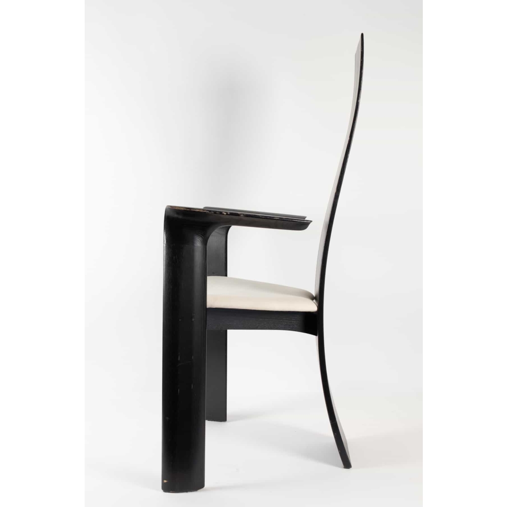 Suite De 4 Fauteuils En Chêne Laqué Noir