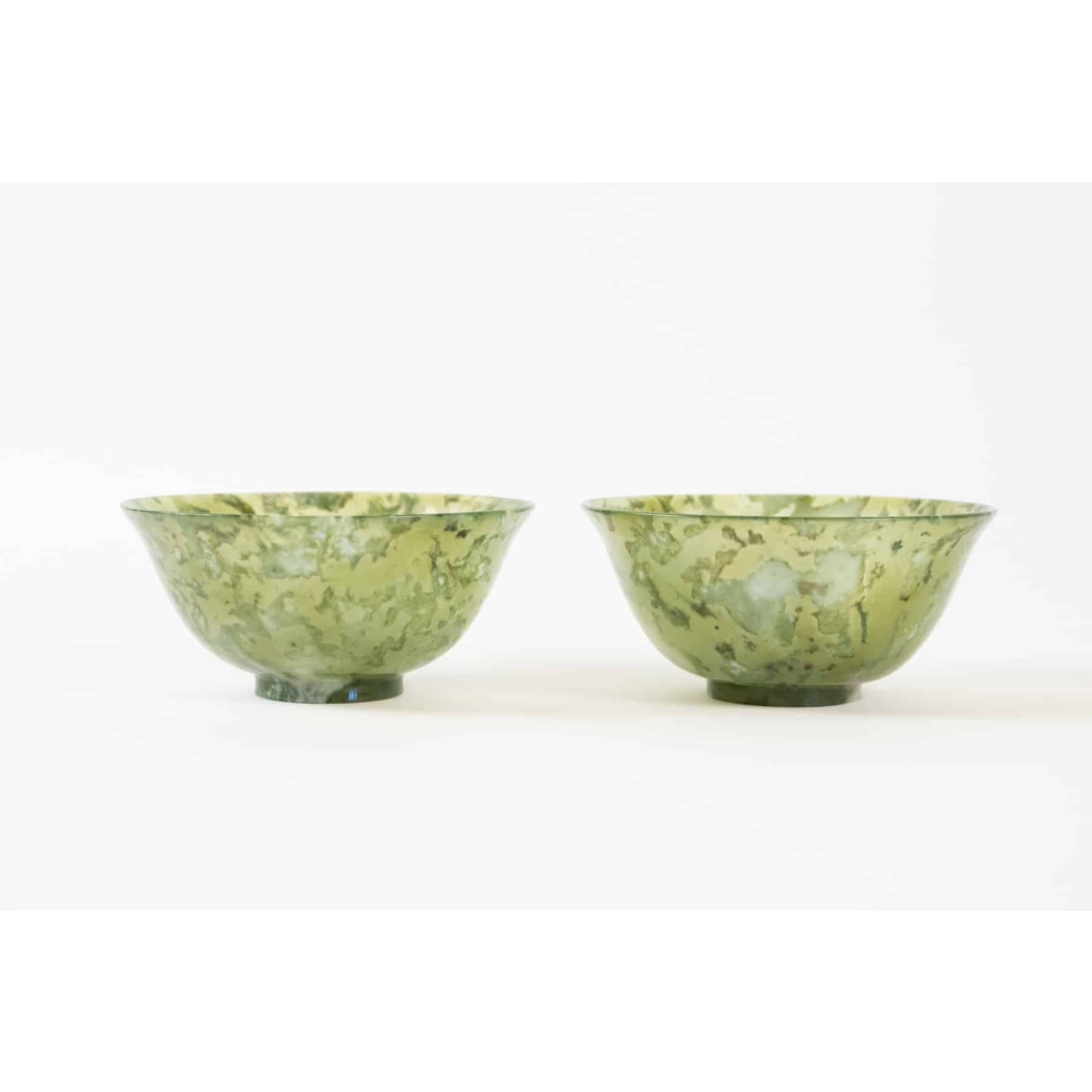 Paire De Coupes En Jadéïte, Art d’Asie, Antiquité, Début Du XXème Siècle, Chine | Biron Paire De Coupes En Jadéïte, Art d'Asie, Antiquité, Début Du XXème Siècle, Chine