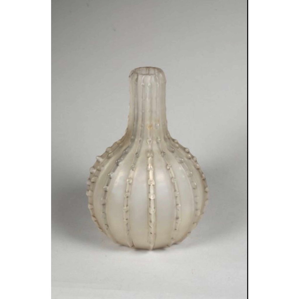 René LALIQUE Vase » Dentelé « . | Biron |
