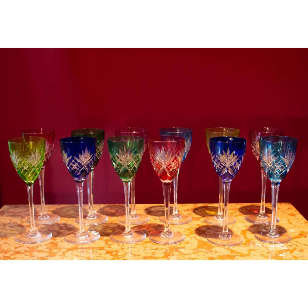 Série de 12 verres à vin du Rhin en cristal de Saint Louis modèle Chantilly | Biron ||||||||||