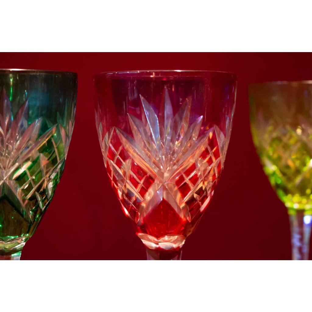 Série de 12 verres à vin du Rhin en cristal de Saint Louis modèle Chantilly | Biron Série de 12 verres à vin du Rhin en cristal de Saint Louis modèle Chantilly