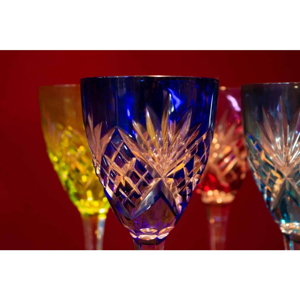 Série de 12 verres à vin du Rhin en cristal de Saint Louis modèle Chantilly | Biron Série de 12 verres à vin du Rhin en cristal de Saint Louis modèle Chantilly
