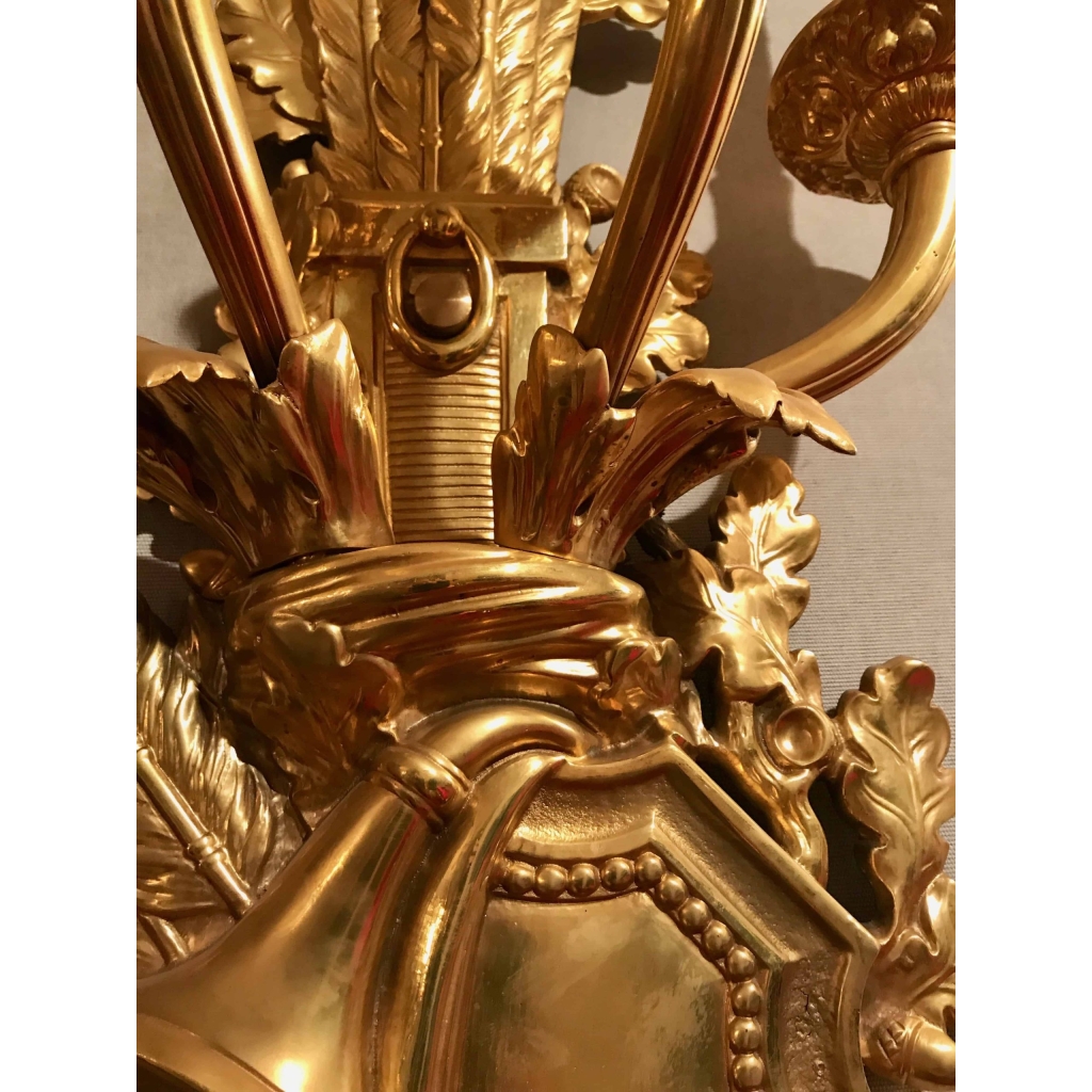 Paire d’appliques en bronze doré, à 4 bras de lumières, de style Louis XVI. Possibilité 6 paires. Réf: 146 | Biron Paire d'appliques en bronze doré, à 4 bras de lumières, de style Louis XVI. Possibilité 6 paires. Réf: 146