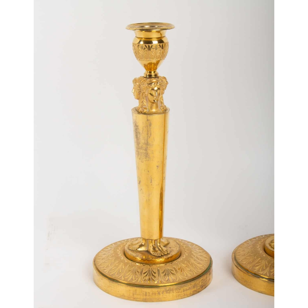 Paire de bougeoirs modele de Claude GALLE