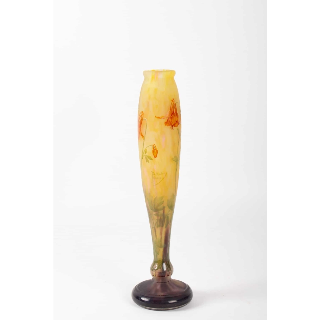 VASE DE DAUM AUX ANCOLIES