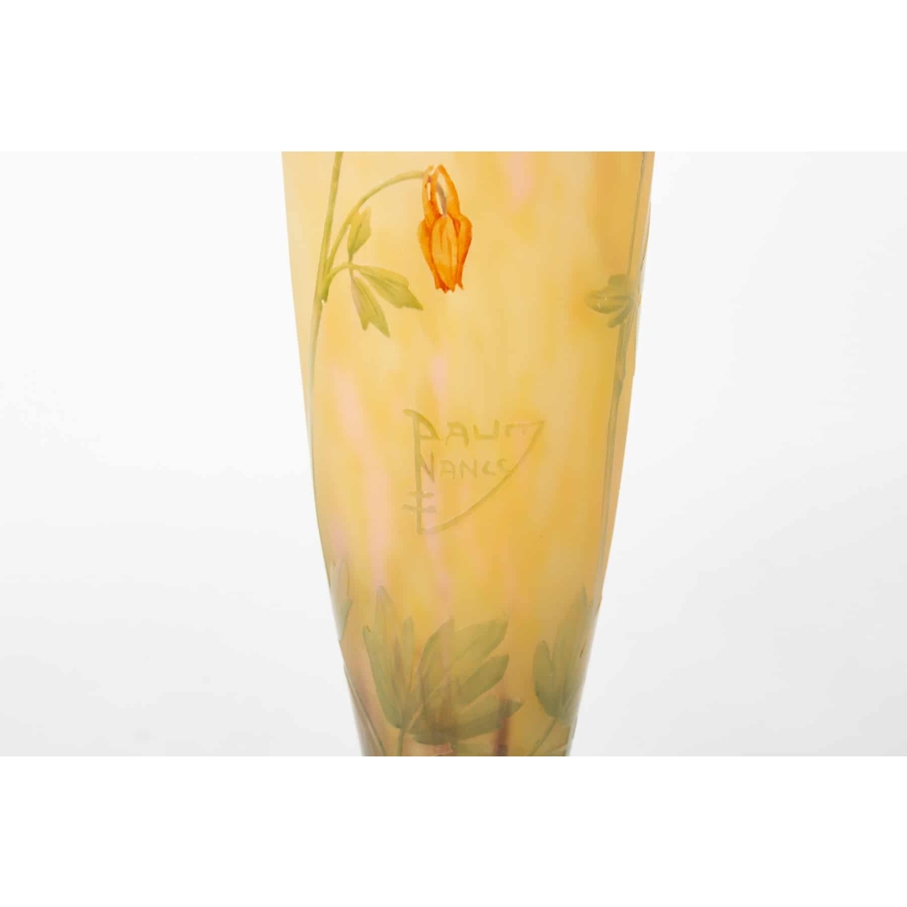 VASE DE DAUM AUX ANCOLIES