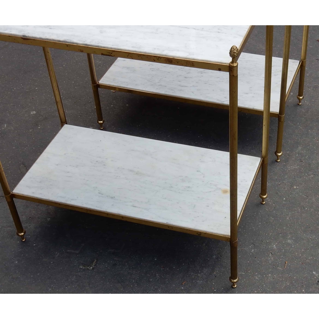 1950/70' Paire d'Etagères en Laiton à 2 Niveaux Maison Bagués Plateaux Marbre Blanc Veiné 33 X 61 cm