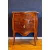 Commode provençale d’époque Louis XV (1724 – 1774). | Biron |||||||