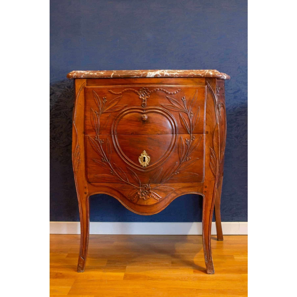 Commode provençale d’époque Louis XV (1724 – 1774). | Biron |||||||