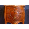 Commode provençale d’époque Louis XV (1724 – 1774). | Biron Commode provençale d'époque Louis XV (1724 - 1774).
