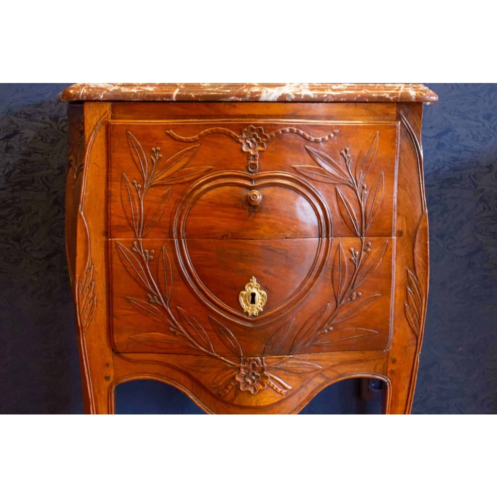Commode provençale d’époque Louis XV (1724 – 1774). | Biron Commode provençale d'époque Louis XV (1724 - 1774).