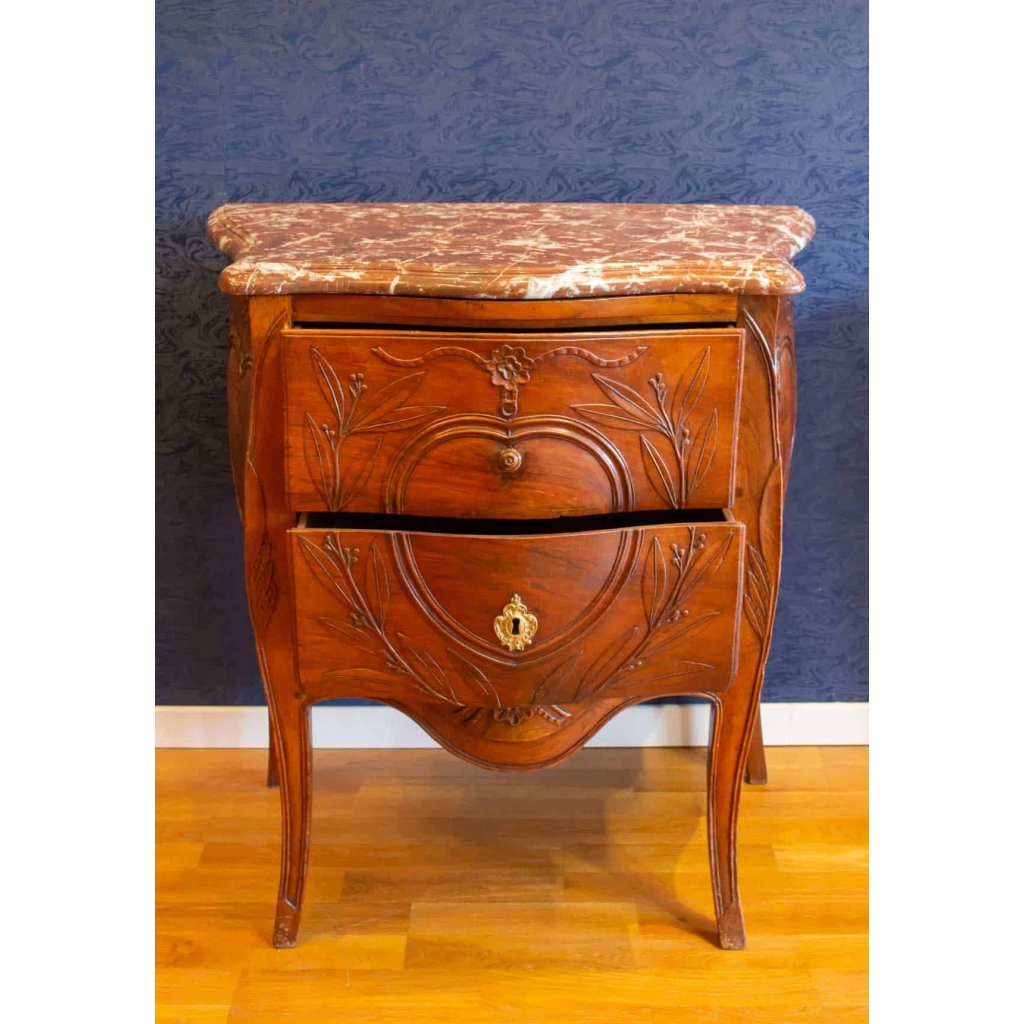 Commode provençale d’époque Louis XV (1724 – 1774). | Biron Commode provençale d'époque Louis XV (1724 - 1774).