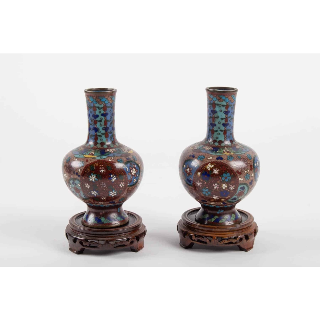 Paire De Vases En Bronze Cloisonné, Chine, XIXème Siècle | Biron Paire De Vases En Bronze Cloisonné, Chine, XIXème Siècle