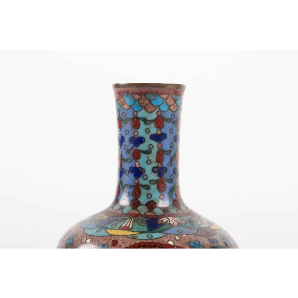 Paire De Vases En Bronze Cloisonné, Chine, XIXème Siècle | Biron Paire De Vases En Bronze Cloisonné, Chine, XIXème Siècle