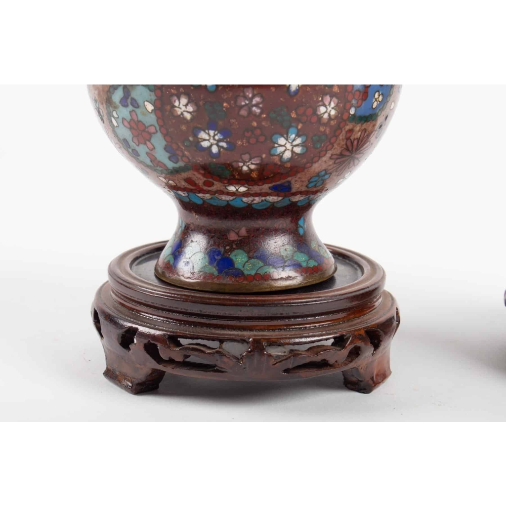 Paire De Vases En Bronze Cloisonné, Chine, XIXème Siècle | Biron Paire De Vases En Bronze Cloisonné, Chine, XIXème Siècle