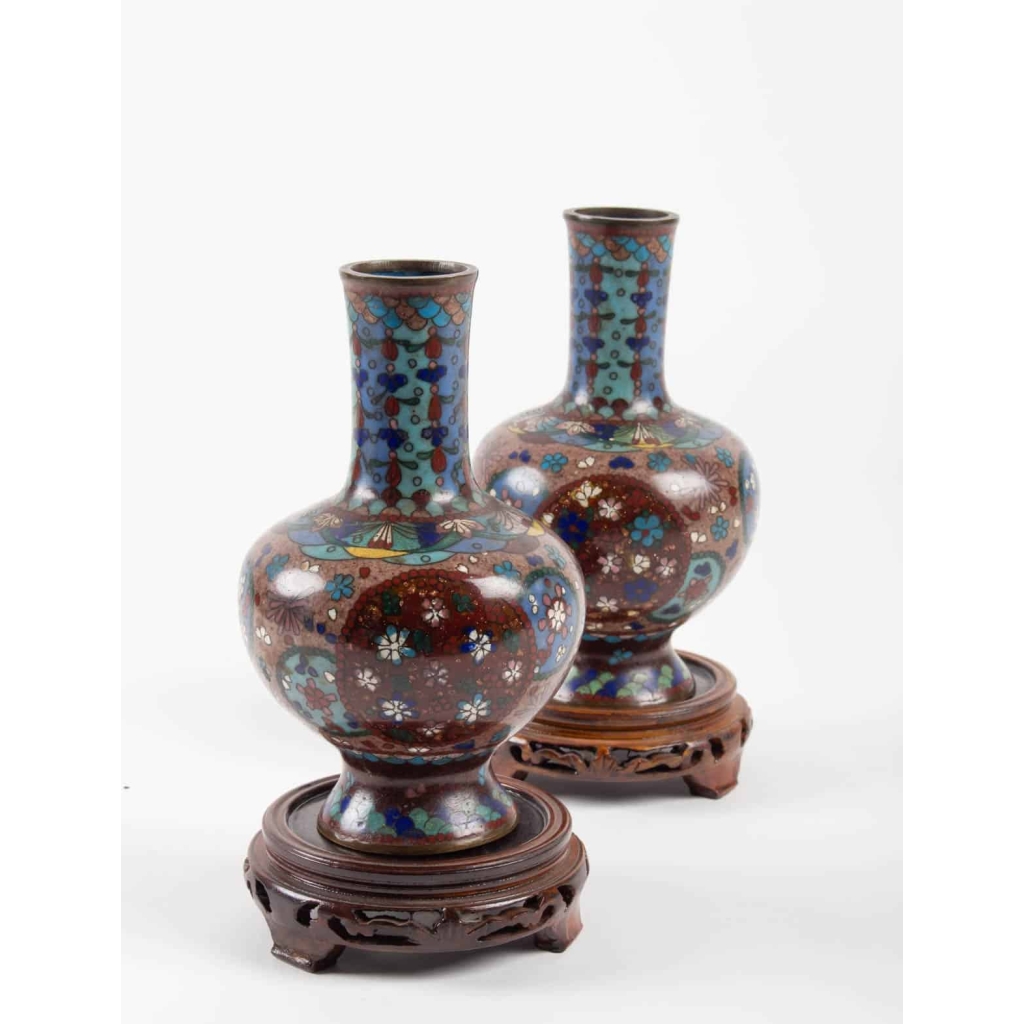 Paire De Vases En Bronze Cloisonné, Chine, XIXème Siècle | Biron Paire De Vases En Bronze Cloisonné, Chine, XIXème Siècle