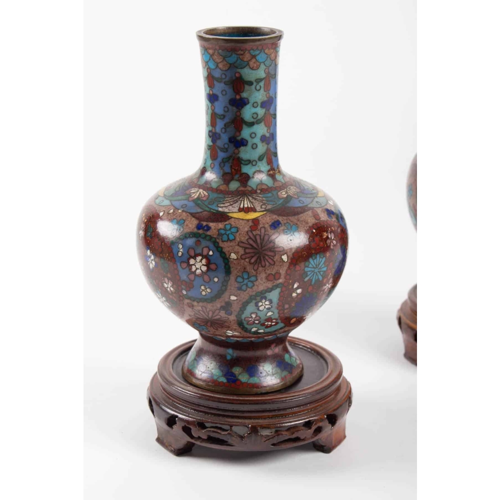 Paire De Vases En Bronze Cloisonné, Chine, XIXème Siècle | Biron Paire De Vases En Bronze Cloisonné, Chine, XIXème Siècle