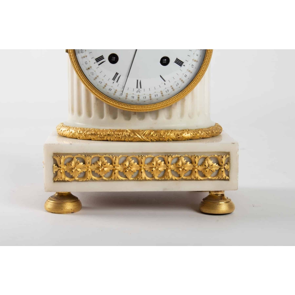 Pendule d’époque Louis XVI (1774 – 1793). | Biron Pendule d'époque Louis XVI (1774 - 1793).