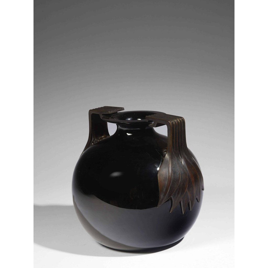 René Lalique Vase » Senlis » dit aussi » Anses bronze feuilles » – 1925 | Biron ||