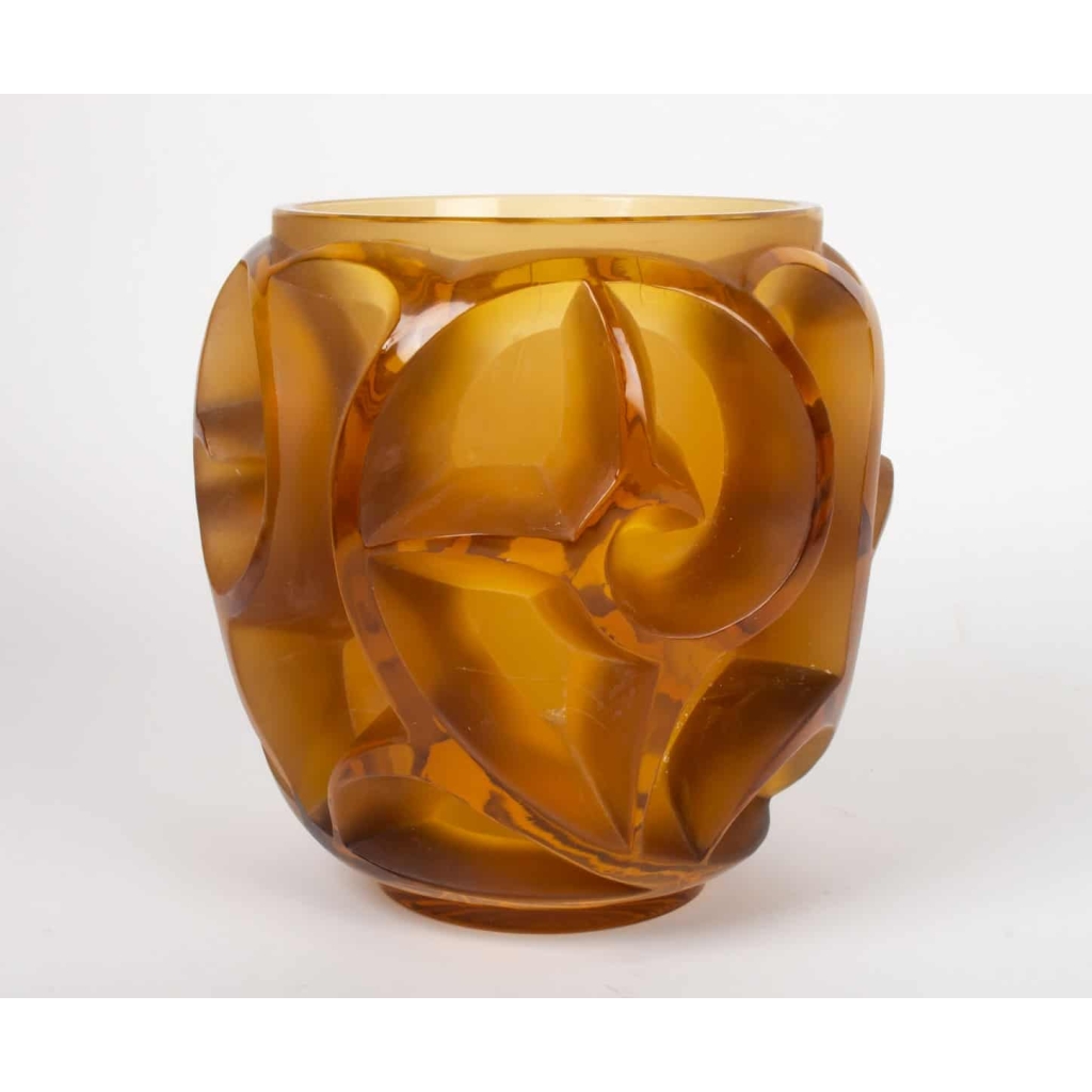 René LALIQUE (1860-1945) Vase « Tourbillons » Teinté Ambre | Biron René LALIQUE (1860-1945) Vase "Tourbillons " Teinté Ambre