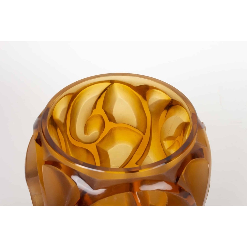 René LALIQUE (1860-1945) Vase « Tourbillons » Teinté Ambre | Biron René LALIQUE (1860-1945) Vase "Tourbillons " Teinté Ambre