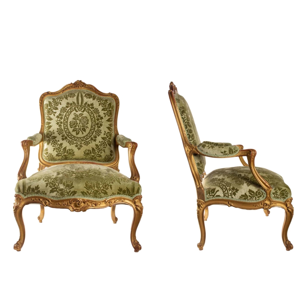 Paire De Fauteuils De Style Louis XV Bois Doré | Biron ||||||