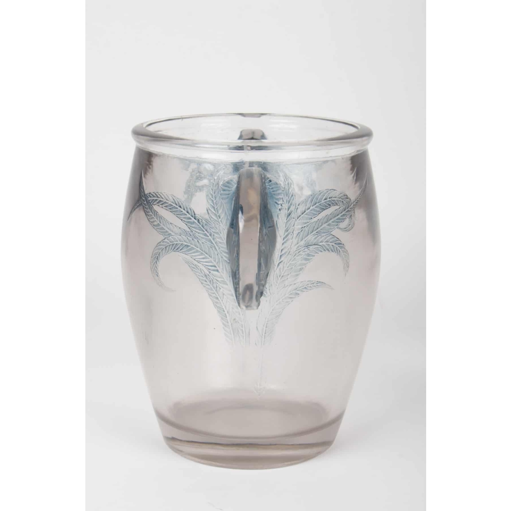 R Lalique Vase «Yvelines» dit aussi Vase «Oreilles biches» | Biron R Lalique Vase «Yvelines» dit aussi Vase «Oreilles biches»
