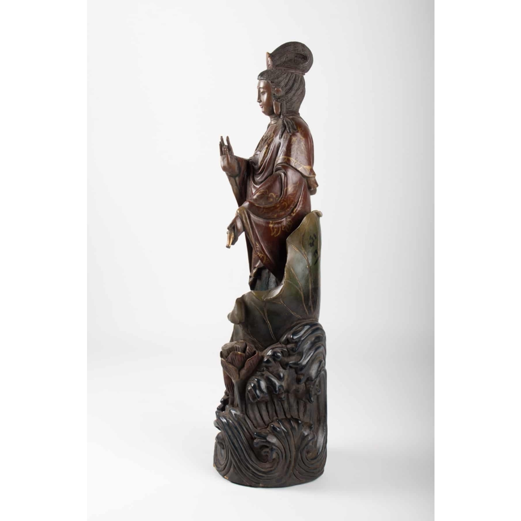 Guanyin en Bois Sculpté et Polichromie, Chine | Biron Guanyin en Bois Sculpté et Polichromie, Chine