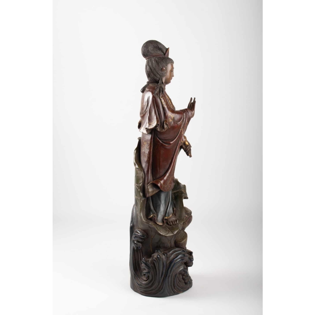 Guanyin en Bois Sculpté et Polichromie, Chine | Biron Guanyin en Bois Sculpté et Polichromie, Chine