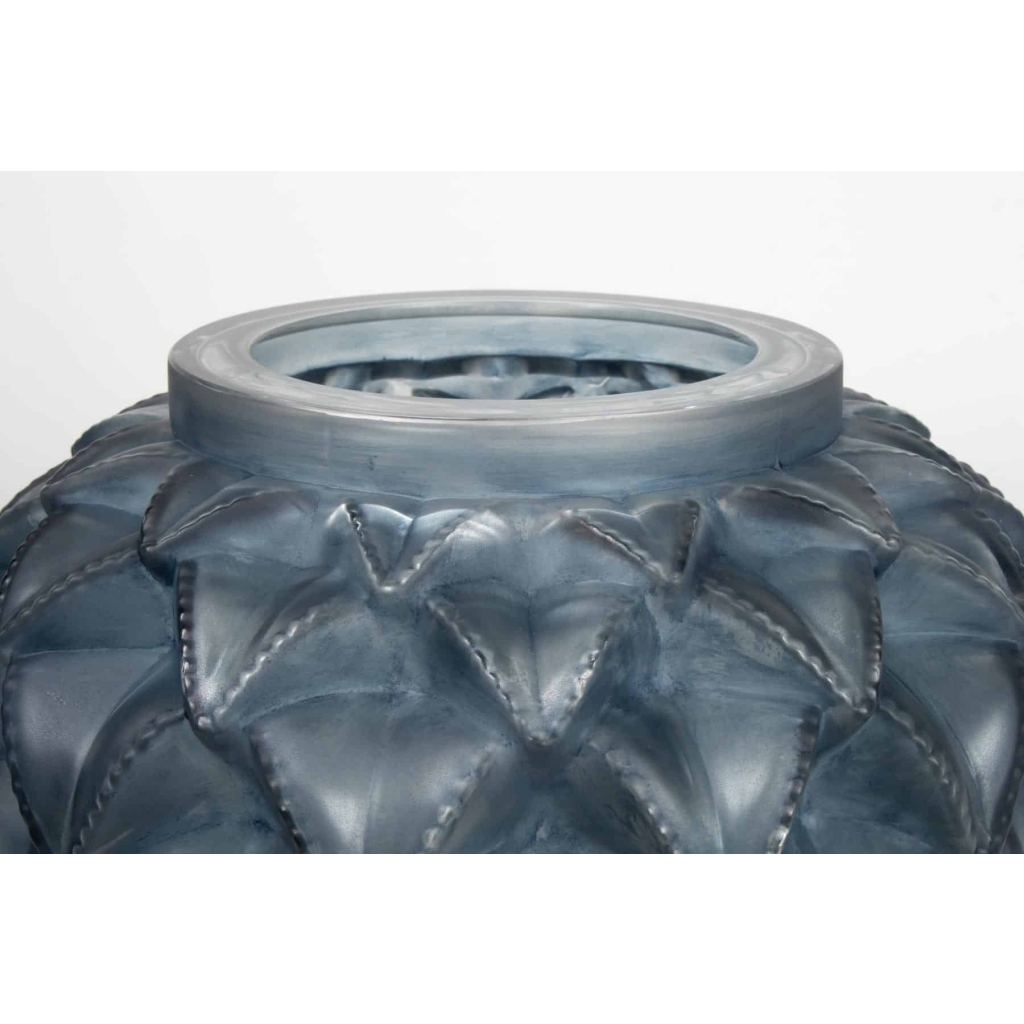 Rene Lalique Vase « Languedoc » | Biron Rene Lalique Vase "Languedoc"